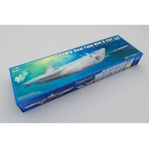 TRUMPETER 06801 1/48 WW II德國.海軍 VIIC型潛水艇 U-552