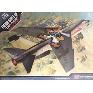 ACADEMY 12559 1/72 法國.海軍 F-8P'十字軍'戰鬥機/最後飛行塗裝式樣